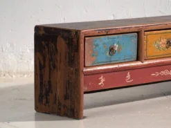 Meuble bas ancien en bois d’orme – Chine, vers 1900