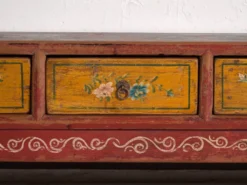 Meuble bas ancien en bois d’orme – Chine, vers 1900
