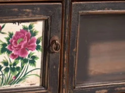 Meuble bas ancien en bois d’orme – Chine, vers 1900