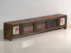 Meuble bas ancien en bois d’orme – Chine, vers 1900