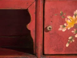 Meuble bas ancien en bois d’orme – Chine, vers 1900