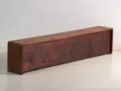Meuble bas ancien en bois d’orme – Chine, vers 1900