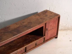 Meuble bas ancien en bois d’orme – Chine, vers 1900