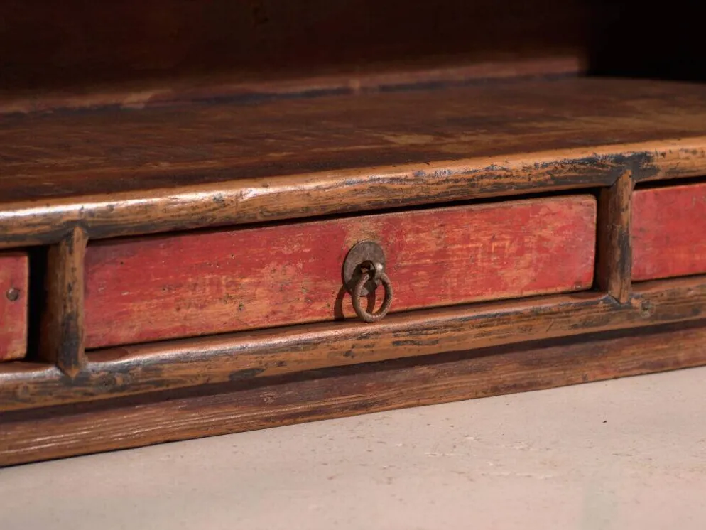 Meuble bas ancien en bois d’orme – Chine, vers 1900