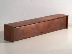 Meuble bas ancien en bois d’orme – Chine, vers 1900
