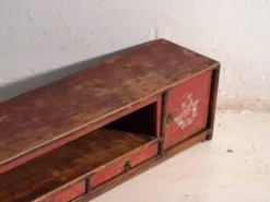Meuble bas ancien en bois d’orme – Chine, vers 1900