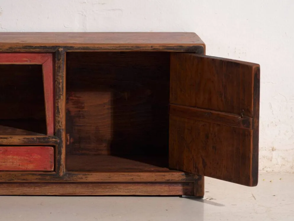 Meuble bas ancien en bois d’orme – Chine, vers 1900