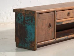 Meuble bas ancien en bois d’orme – Chine, vers 1900