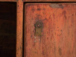 Meuble bas ancien en bois d’orme – Chine, vers 1900