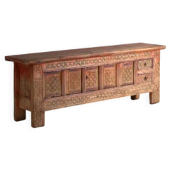 Meuble bas ancien sculpté polychrome en sapin – Xinjiang, vers 1900