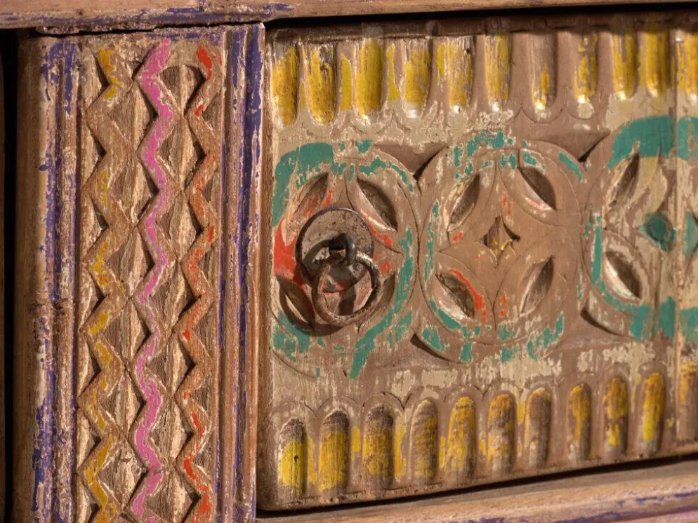 Meuble bas ancien sculpté à tiroirs en pin – Xinjiang, vers 1900