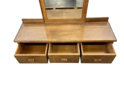 Meuble bas, d'entrée vintage en bois avec miroir