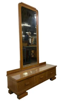 Meuble bas, d'entrée vintage en bois avec miroir