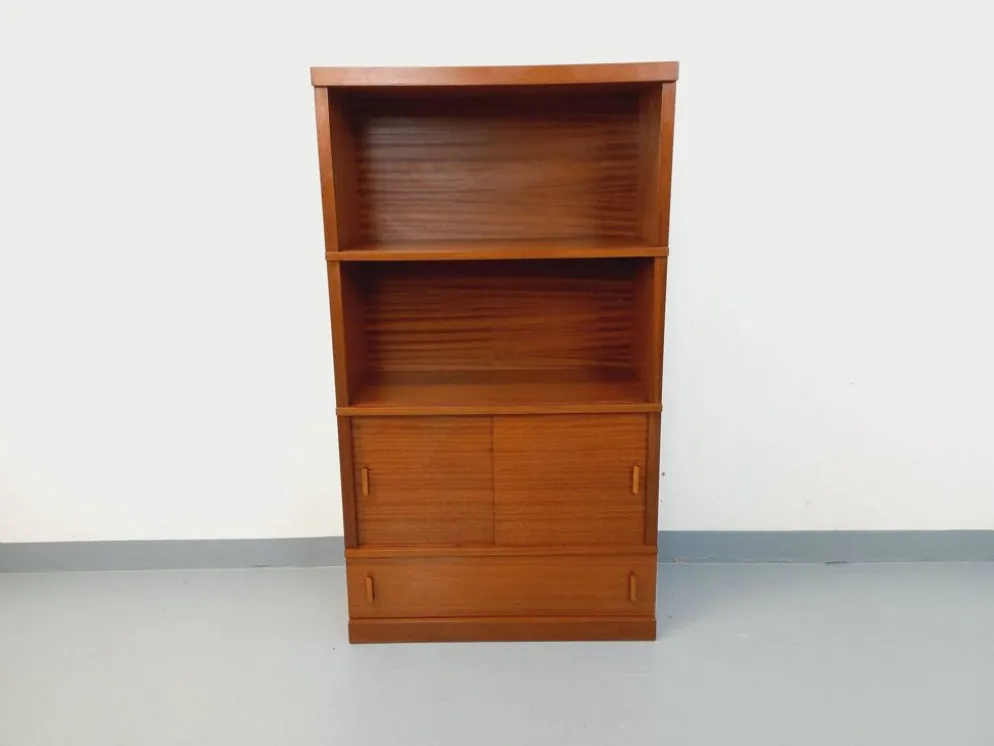 Meuble bibliothèque de rangement vintage en bois de chêne des années 60