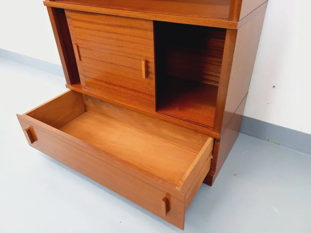 Meuble bibliothèque de rangement vintage en bois de chêne des années 60