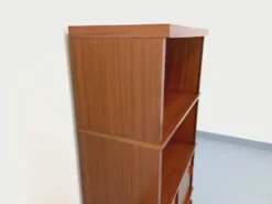 Meuble bibliothèque de rangement vintage en bois de chêne des années 60