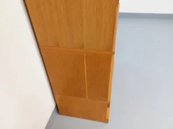 Meuble bibliothèque de rangement vintage en bois de chêne des années 60