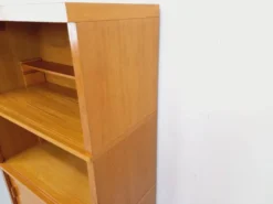 Meuble bibliothèque de rangement vintage en bois de chêne des années 60
