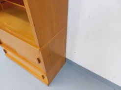Meuble bibliothèque de rangement vintage en bois de chêne des années 60