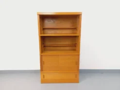 Meuble bibliothèque de rangement vintage en bois de chêne des années 60