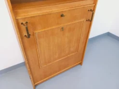 Meuble bibliothèque vintage avec table d’appoint en bois de chêne