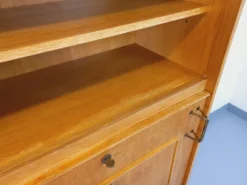 Meuble bibliothèque vintage avec table d’appoint en bois de chêne