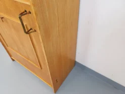 Meuble bibliothèque vintage avec table d’appoint en bois de chêne