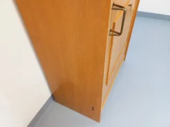 Meuble bibliothèque vintage avec table d’appoint en bois de chêne