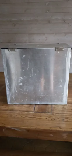Meuble caisson en aluminium