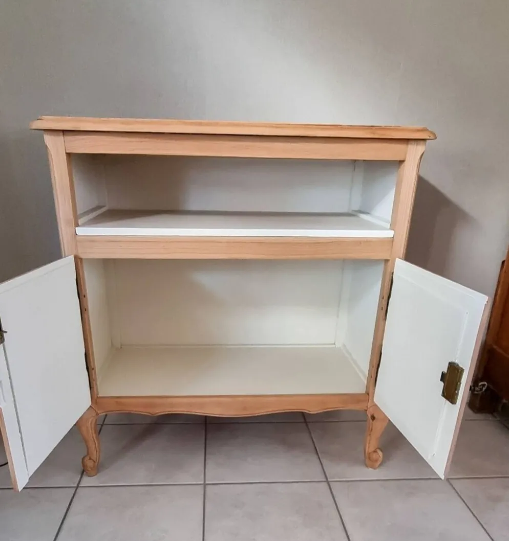 Meuble cannage style Louis XV