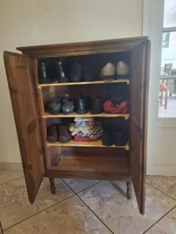 Meuble à chaussures en bois massif