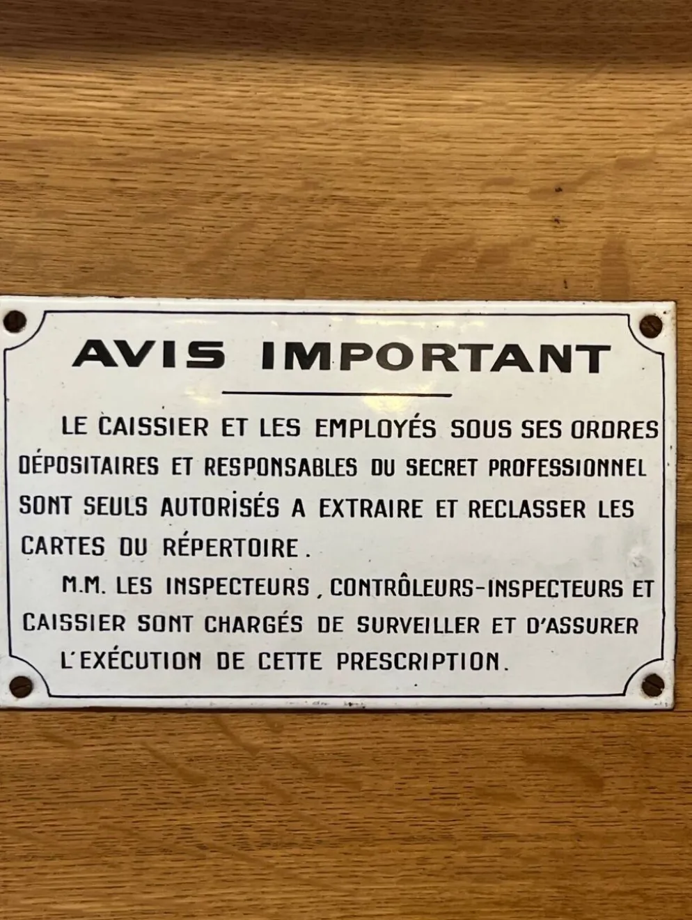 Meuble à clapet et tiroir banque de France