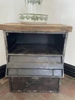 Meuble 3 clapets métal bois