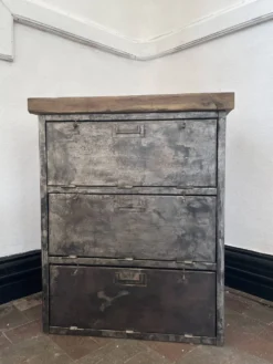 Meuble 3 clapets métal bois