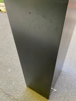 Meuble classeur métallique 4 tiroirs pour dossiers suspendus style industri