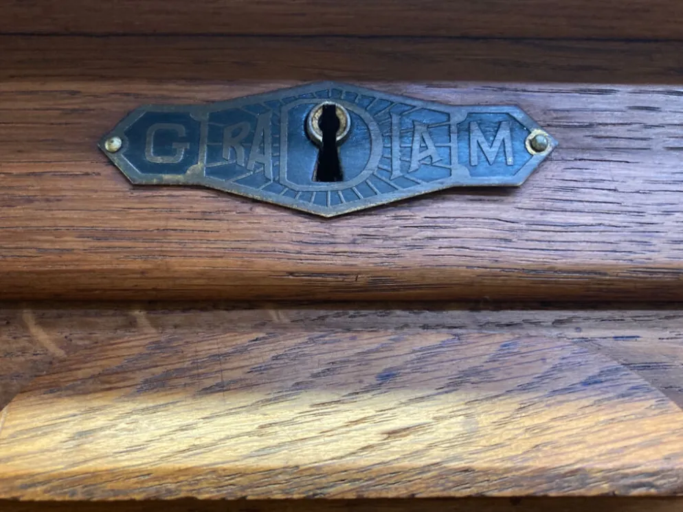 Meuble classeur à rideaux de notaire gradiam