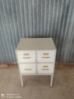 Meuble classeur à tiroirs Strafor