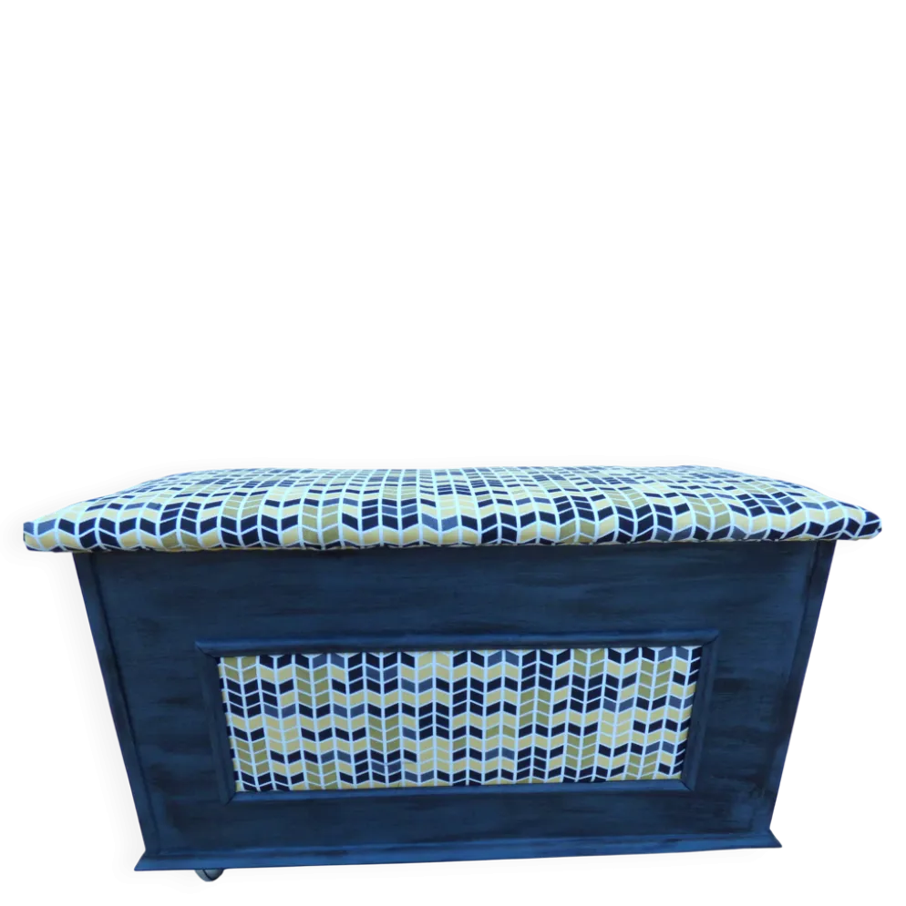 Meuble coffre ou bout de lit en bois avec dessus matelassé - Totalement rel