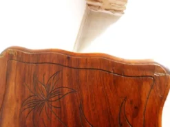 Meuble coiffeuse en bois vintage des années 1920 avec miroir et rangement.