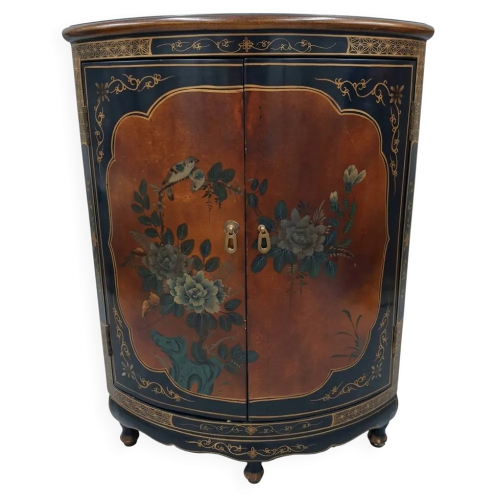 Meuble d'angle en bois laqué et peint à la main — style asiatique