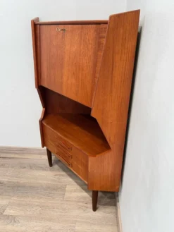 Meuble d’angle scandinave en teck design danois