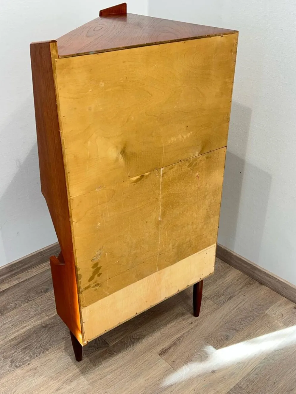 Meuble d’angle scandinave en teck design danois