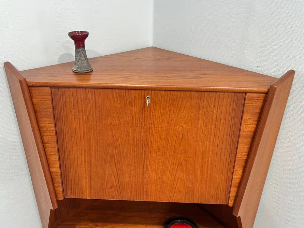 Meuble d’angle scandinave en teck design danois