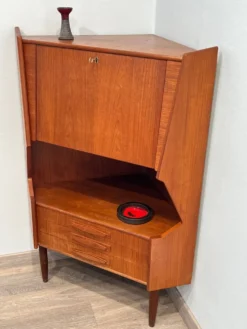 Meuble d’angle scandinave en teck design danois