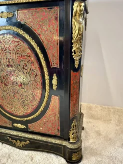 Meuble d’appui Napoléon III en marqueterie Boulle, bronze et marbre
