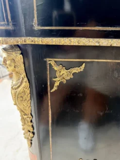 Meuble d’appui Napoléon III en marqueterie Boulle, bronze et marbre