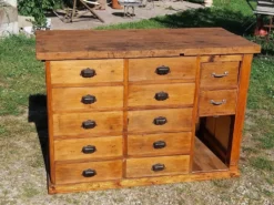 Meuble d'atelier