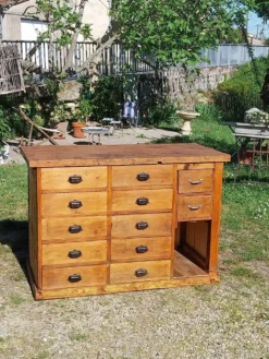 Meuble d'atelier