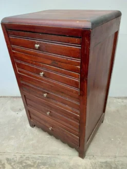 Meuble d'atelier