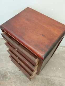Meuble d'atelier
